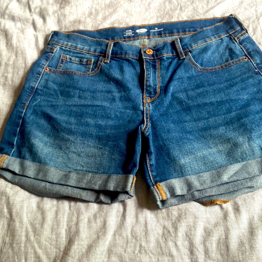 Old navy woman’s jean shorts